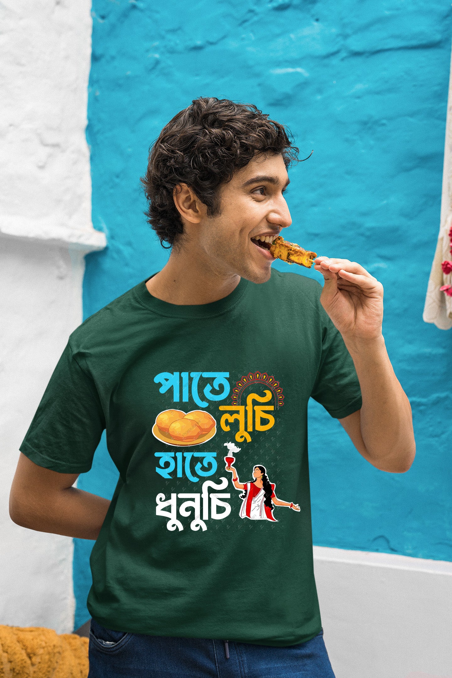 Pate Luchi Hate Dhunuchi Durga Puja T-Shirt
