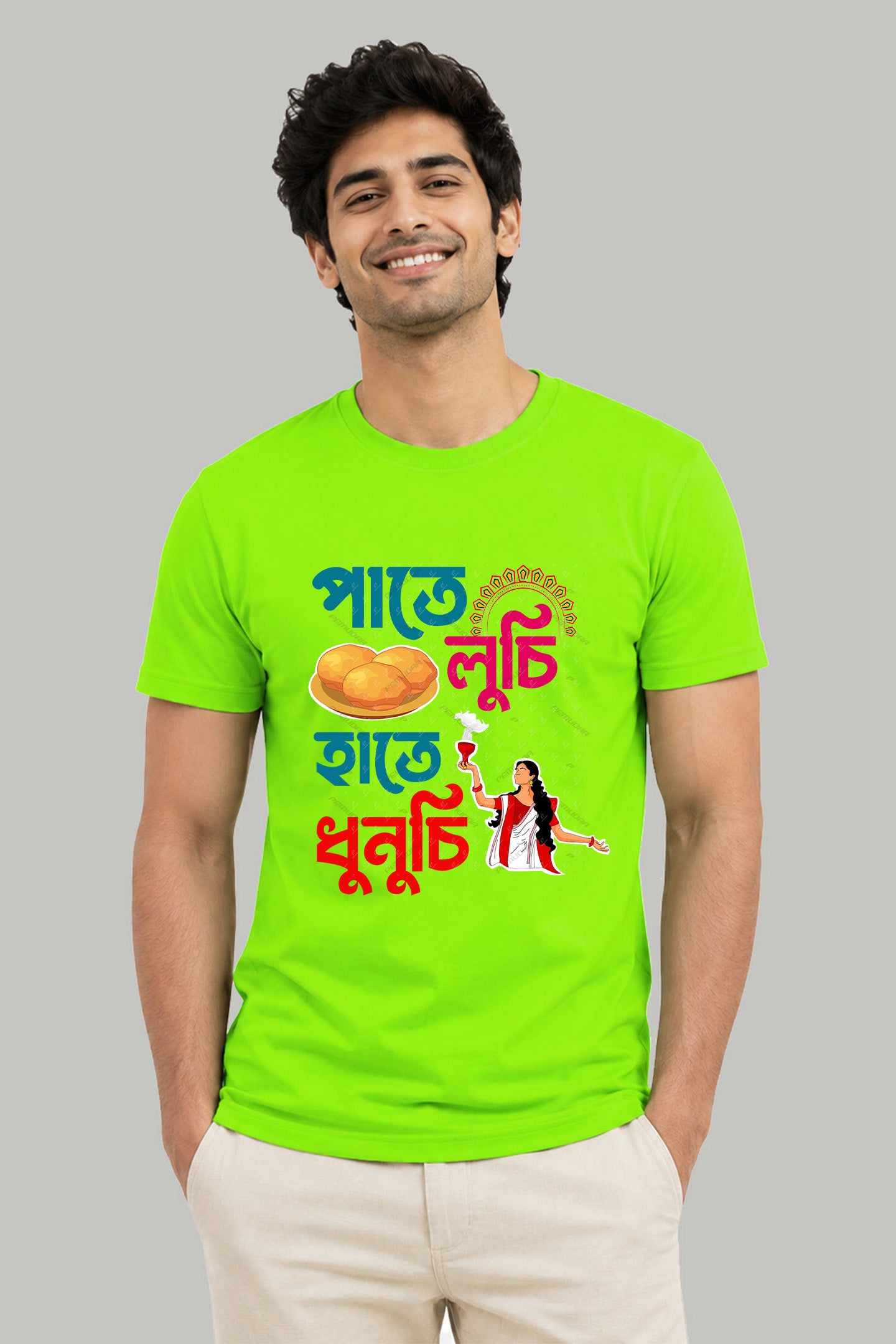 Pate Luchi Hate Dhunuchi Durga Puja T-Shirt