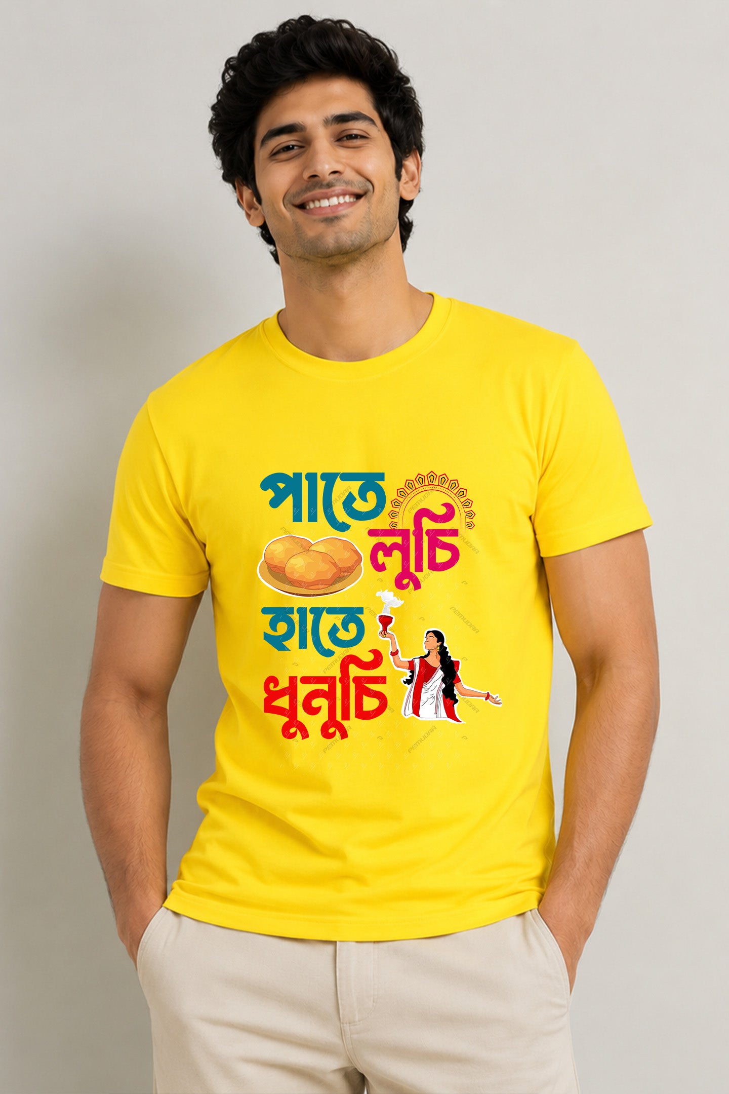 Pate Luchi Hate Dhunuchi Durga Puja T-Shirt